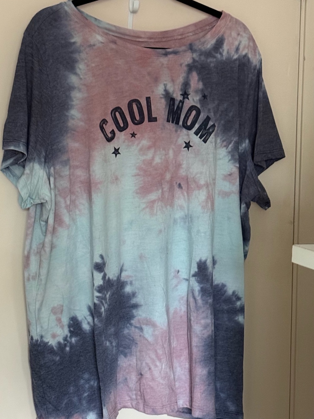 torrid Cool Mom Tie-Dye Tee in Pink, Gray & Light Blue